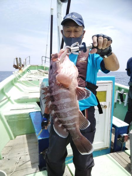 康仁丸・ジギング釣り果